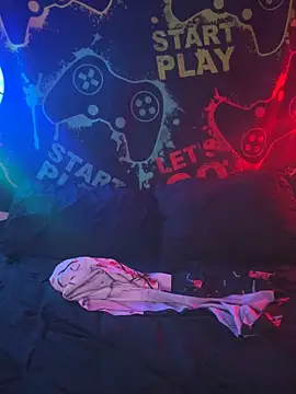 Snapshot of MiniMonroe chatting on November 7, 2025, 7:08 am MiniMonroe online show from November 7, 2025, 7:08 am