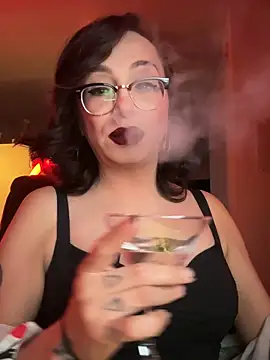 Snapshot of MiniMonroe chatting on November 24, 2025, 10:48 am MiniMonroe online show from November 24, 2025, 10:48 am