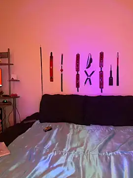 Snapshot of MiniMonroe chatting on December 3, 2025, 10:46 am MiniMonroe online show from December 3, 2025, 10:46 am