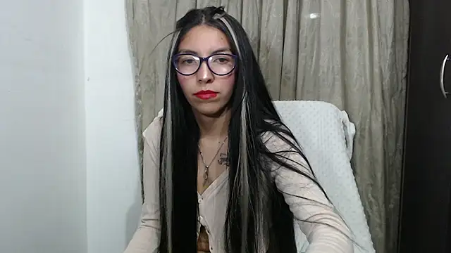 AlejaRosuie online show from October 20, 2025, 2:12 am