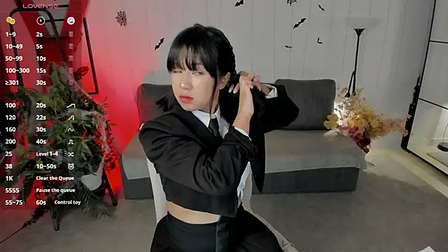 Snapshot of Erika_Kim chatting on October 30, 2025, 6:37 am Erika Kim online show from October 30, 2025, 6:37 am