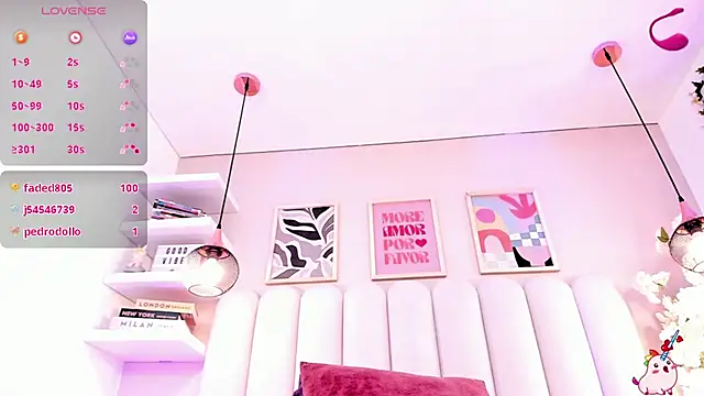 Snapshot of Isabella__gonzalez_ chatting on November 19, 2025, 9:42 am Isabella gonzalez online show from November 19, 2025, 9:42 am