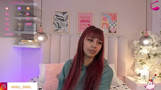 Snapshot of Isabella__gonzalez_ chatting on November 25, 2025, 3:17 am Isabella gonzalez online show from November 25, 2025, 3:17 am