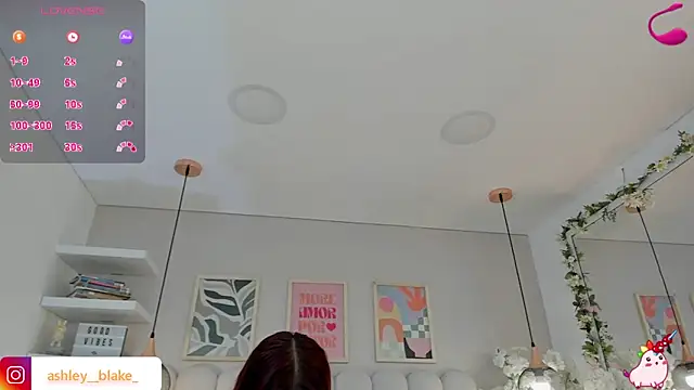 Snapshot of Isabella__gonzalez_ chatting on November 26, 2025, 3:29 am Isabella gonzalez online show from November 26, 2025, 3:29 am