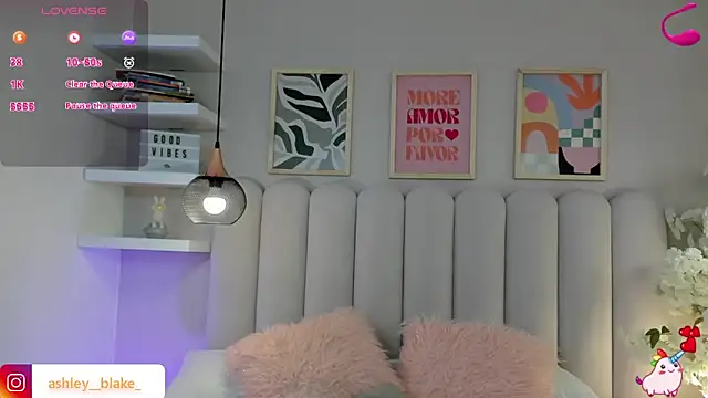 Snapshot of Isabella__gonzalez_ chatting on December 2, 2025, 3:34 am Isabella gonzalez online show from December 2, 2025, 3:34 am