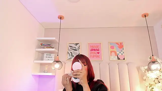 Snapshot of Isabella__gonzalez_ chatting on December 15, 2025, 2:27 am Isabella gonzalez online show from December 15, 2025, 2:27 am