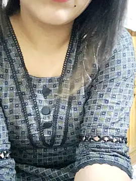 Tanha18 online show from November 10, 2025, 12:37 pm