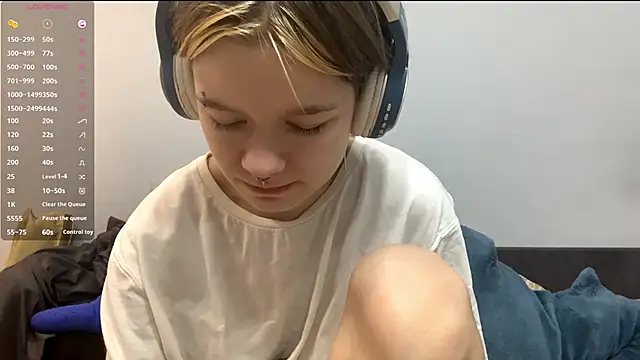 Snapshot of LorRebak chatting on November 4, 2025, 10:25 am LorRebak online show from November 4, 2025, 10:25 am