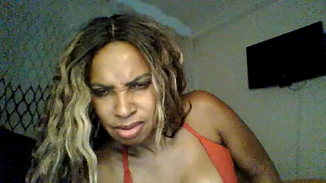 wchocolate online show from November 6, 2025, 3:57 pm