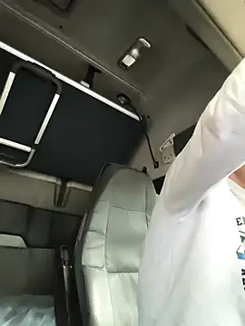 Snapshot of tt47mbt chatting on October 11, 2025, 3:21 pm tt47mbt online show from October 11, 2025, 3:21 pm