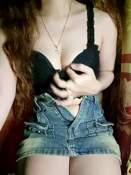 LinaCii online show from October 27, 2025, 5:44 am