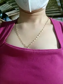 LinaCii online show from November 8, 2025, 3:01 pm