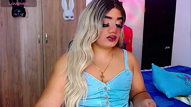 Snapshot of Sofiabigcock22 chatting on October 26, 2025, 12:11 pm Sofiabigcock22 online show from October 26, 2025, 12:11 pm