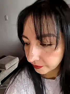 kitten25-hott online show from October 19, 2025, 6:41 pm