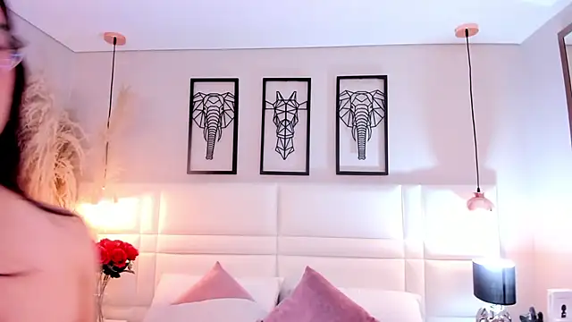 Snapshot of Ari_lynn_ chatting on October 16, 2025, 3:29 am Ari lynn online show from October 16, 2025, 3:29 am