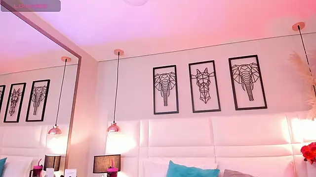 Snapshot of Ari_lynn_ chatting on November 6, 2025, 3:40 am Ari lynn online show from November 6, 2025, 3:40 am