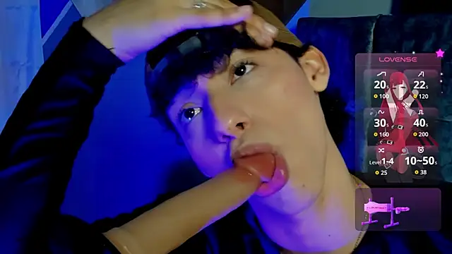 kalet-skinny online show from November 5, 2025, 1:33 pm