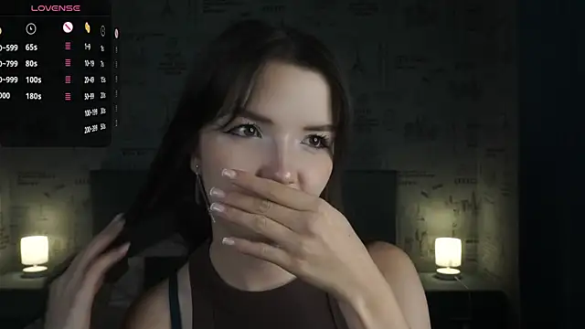  Cute World  online show from October 14, 2025, 9:37 pm