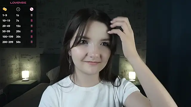  Cute World  online show from October 16, 2025, 9:49 pm