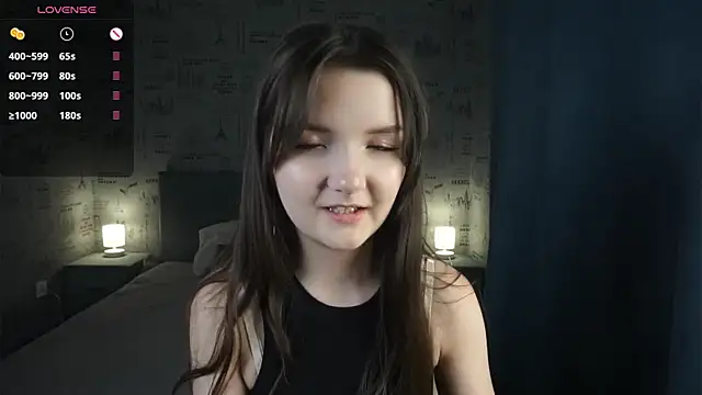  Cute World  online show from October 17, 2025, 9:28 pm