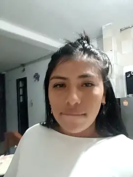 Snapshot of Esmeralda_baby chatting on October 12, 2025, 4:22 am Esmeralda baby online show from October 12, 2025, 4:22 am