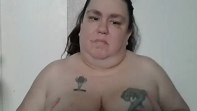 Snapshot of bigbooty_6969 chatting on December 18, 2025, 6:25 pm bigbooty 6969 online show from December 18, 2025, 6:25 pm