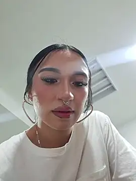 Snapshot of Candy_leilaa3 chatting on November 5, 2025, 12:43 am Candy leilaa3 online show from November 5, 2025, 12:43 am