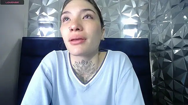 Snapshot of amare_sole chatting on October 19, 2025, 12:17 pm amare sole online show from October 19, 2025, 12:17 pm