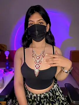 Snapshot of hey_wifey chatting on November 13, 2025, 7:57 pm hey wifey online show from November 13, 2025, 7:57 pm