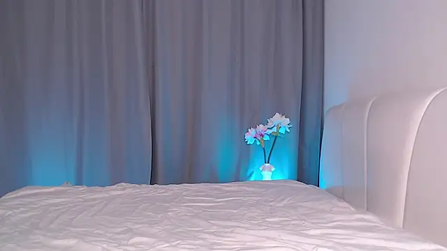 Snapshot of Diarisska chatting on December 3, 2025, 12:36 pm Diarisska online show from December 3, 2025, 12:36 pm