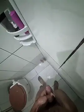 Snapshot of magrelo10 chatting on October 31, 2025, 12:28 pm magrelo10 online show from October 31, 2025, 12:28 pm