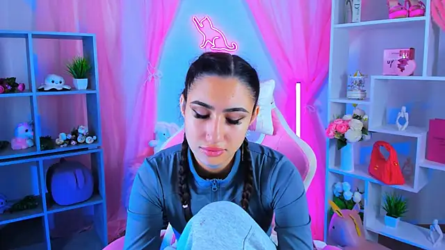 Snapshot of RebeckaThornton chatting on October 30, 2025, 6:26 am RebeckaThornton online show from October 30, 2025, 6:26 am