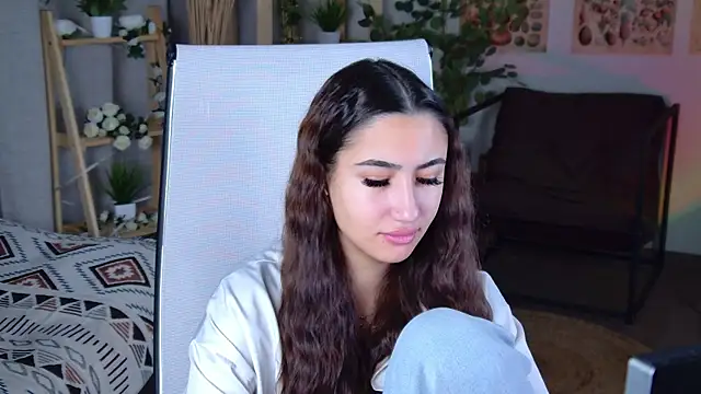 Snapshot of RebeckaThornton chatting on November 29, 2025, 8:28 am RebeckaThornton online show from November 29, 2025, 8:28 am