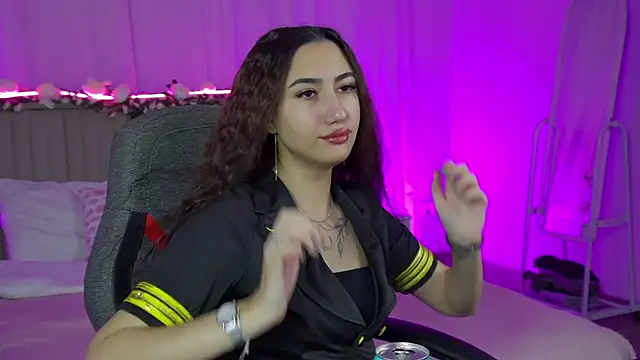 Snapshot of RebeckaThornton chatting on December 15, 2025, 9:46 am RebeckaThornton online show from December 15, 2025, 9:46 am