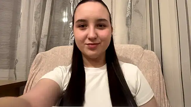 DaisyMolly online show from December 3, 2025, 9:35 pm