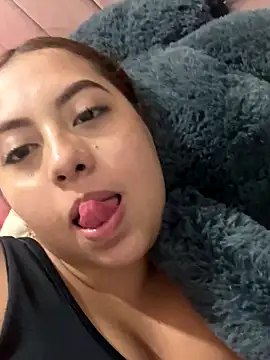 Emily Joee online show from November 26, 2025, 1:17 am