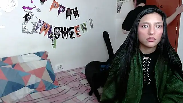 Snapshot of Isis_Robert chatting on November 2, 2025, 10:56 pm Isis Robert online show from November 2, 2025, 10:56 pm