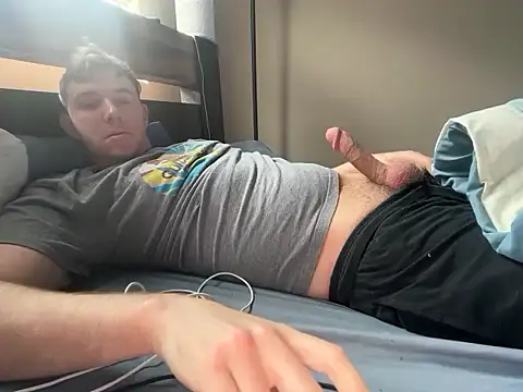 eddieeeeee1232 online show from December 17, 2025, 5:08 pm