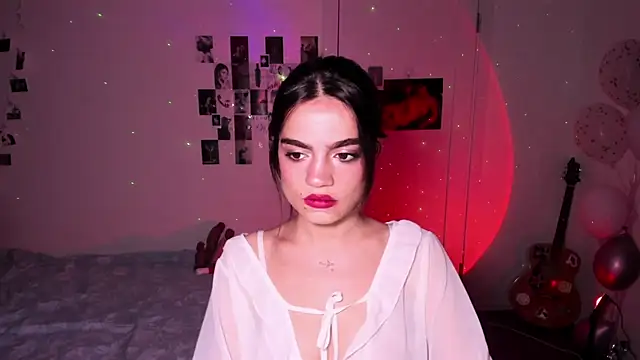 nightfloatt online show from November 7, 2025, 12:49 pm