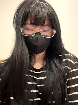 Suzie X online show from December 18, 2025, 6:30 am