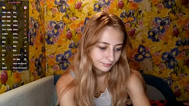 Snapshot of AmeliLia chatting on October 31, 2025, 3:35 pm AmeliLia online show from October 31, 2025, 3:35 pm