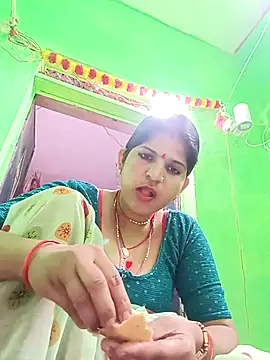 Snapshot of Karishma_cute chatting on November 4, 2025, 7:07 am Karishma cute online show from November 4, 2025, 7:07 am