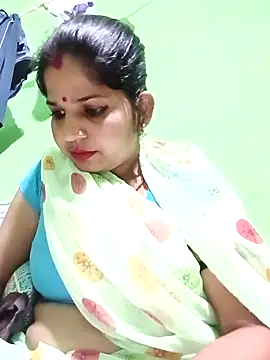 Snapshot of Karishma_cute chatting on December 2, 2025, 11:59 am Karishma cute online show from December 2, 2025, 11:59 am