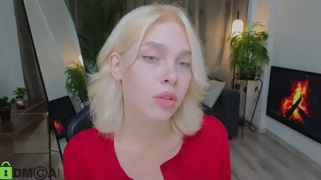 Snapshot of Alice_Whiteflo chatting on October 14, 2025, 8:15 am Alice Whiteflo online show from October 14, 2025, 8:15 am