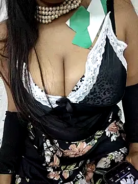 Snapshot of monalisharoy544554 chatting on October 15, 2025, 3:23 pm monalisharoy544554 online show from October 15, 2025, 3:23 pm
