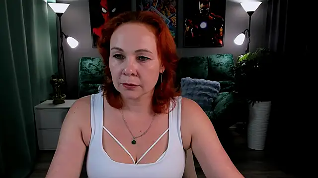 NataliKaminski online show from December 3, 2025, 12:25 pm