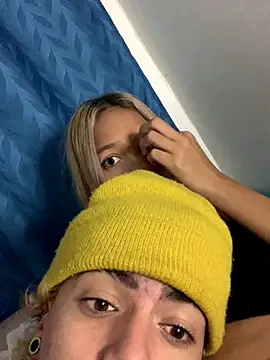 Snapshot of lily_and_wan chatting on November 14, 2025, 7:18 am lily and wan online show from November 14, 2025, 7:18 am