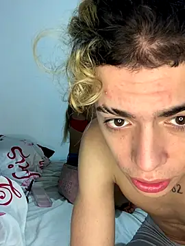 Snapshot of lily_and_wan chatting on November 19, 2025, 5:07 am lily and wan online show from November 19, 2025, 5:07 am