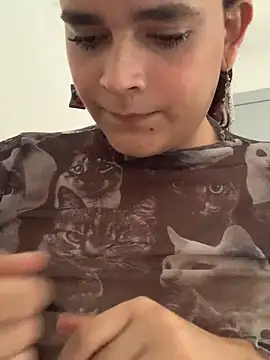 La-Gatiita-trans online show from October 19, 2025, 3:56 pm