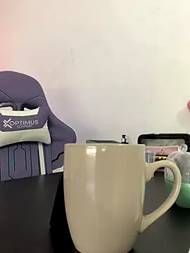 La-Gatiita-trans online show from November 15, 2025, 2:24 pm